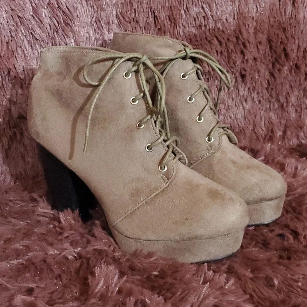 Forever Link Women's Comfort Chunky Heel Lace Up Ankle Booties
